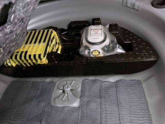 Ref:AUX-20940137 TOYOTA PRIUS ALPHA 2013 - Image 14