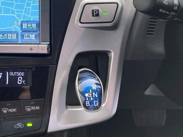 Ref:AUX-20940137 TOYOTA PRIUS ALPHA 2013 - Image 17