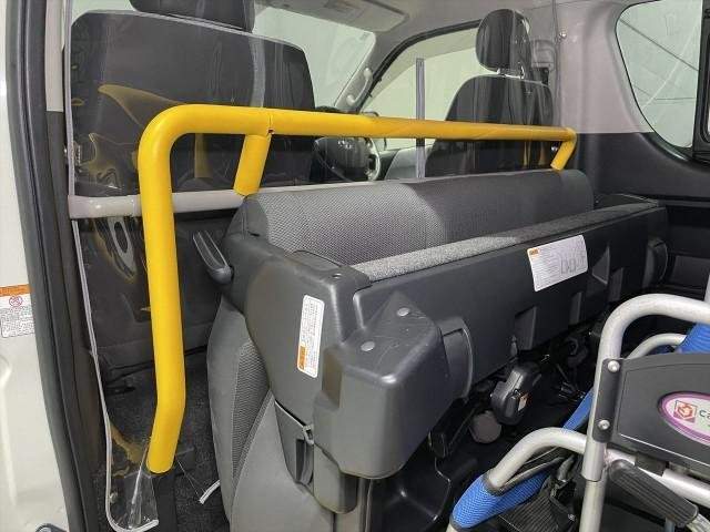 Ref:AUX-20940695 TOYOTA HIACE COMMUTER 2017 - Image 18