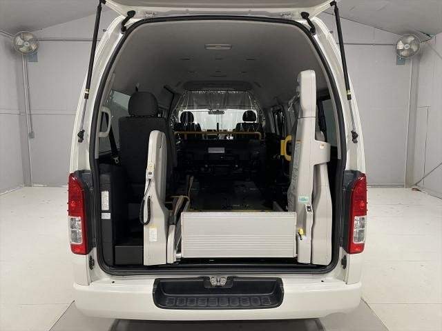 Ref:AUX-20940695 TOYOTA HIACE COMMUTER 2017 - Image 5