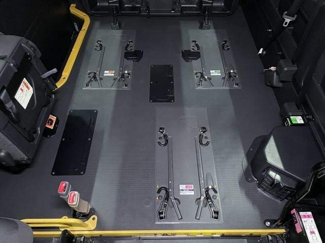 Ref:AUX-20940695 TOYOTA HIACE COMMUTER 2017 - Image 8