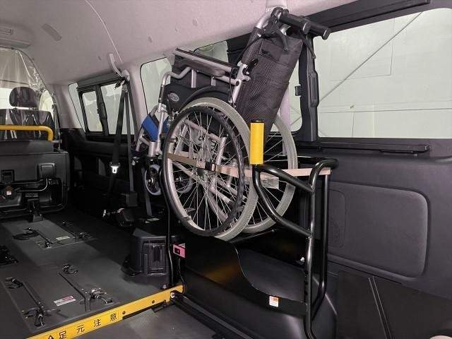 Ref:AUX-20940695 TOYOTA HIACE COMMUTER 2017 - Image 9