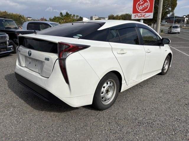 Ref:AUX-20940718 TOYOTA PRIUS 2017 - Image 2