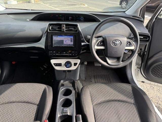 Ref:AUX-20940718 TOYOTA PRIUS 2017 - Image 16