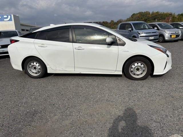Ref:AUX-20940718 TOYOTA PRIUS 2017 - Image 6