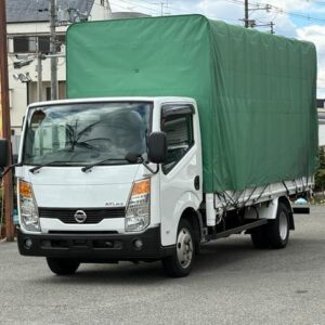 2007 Nissan Atlas Truck white diesel used car Japan export