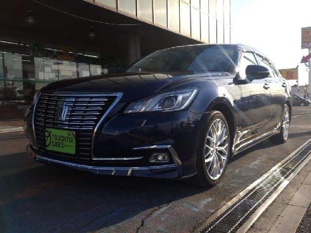 Ref:AUX-20957700 TOYOTA CROWN 2017