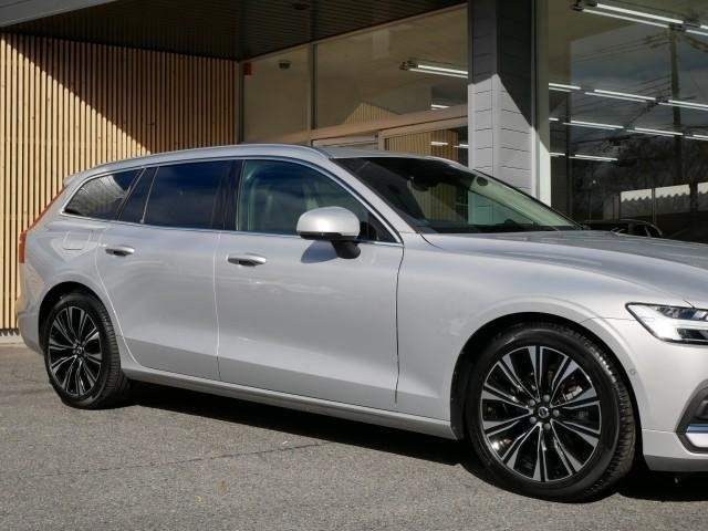 Ref:AUX-20957832 VOLVO V60 2023 - Image 18