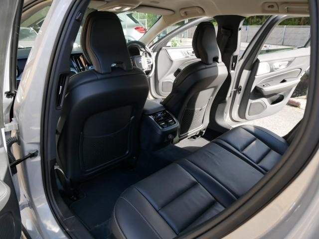 Ref:AUX-20957832 VOLVO V60 2023 - Image 10