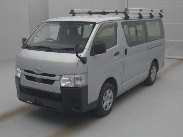 Ref:AUX-20961814 TOYOTA HIACE VAN 2020