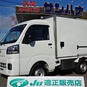 2023 Daihatsu Hijet Truck white gasoline used car Japan export