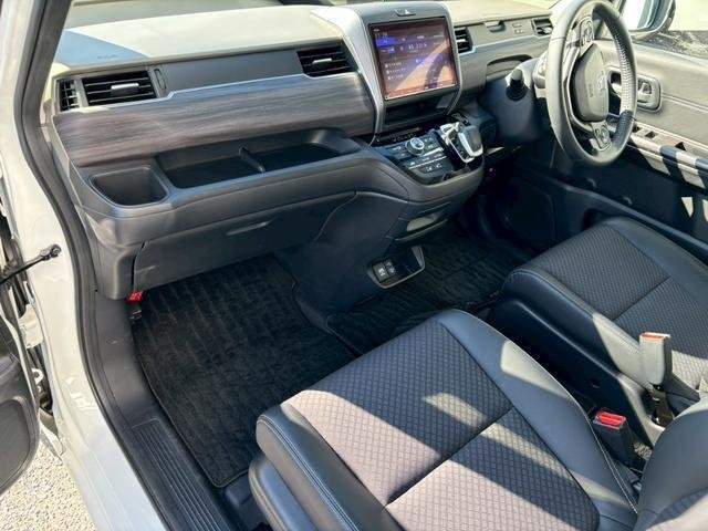 Ref:AUX-20991090 HONDA FREED HYBRID 2023 - Image 12