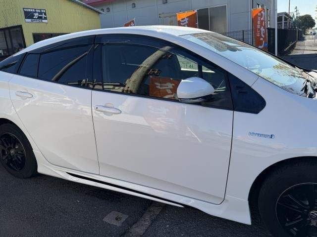 Ref:AUX-20992685 TOYOTA PRIUS 2017 - Image 4