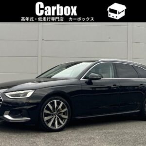 2024 Audi A4 Avant black hybrid used car Japan export