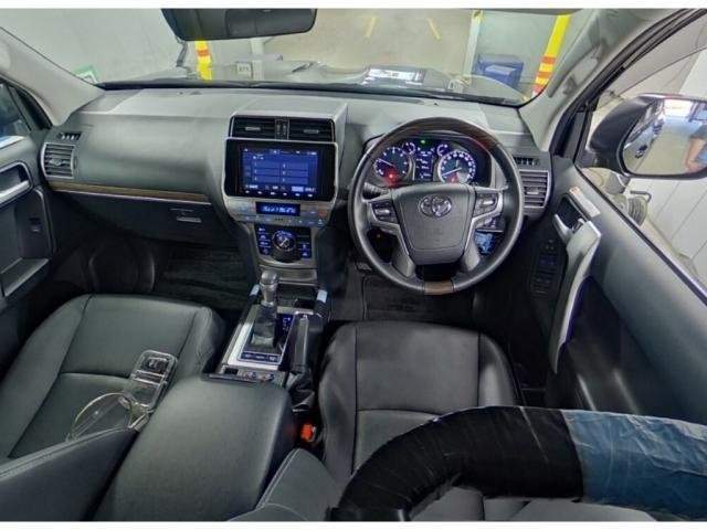 Ref:AUX-21032315 TOYOTA LAND CRUISER PRADO 2023 - Image 3