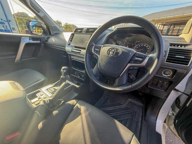 Ref:AUX-21045141 TOYOTA LAND CRUISER PRADO 2023 - Image 3