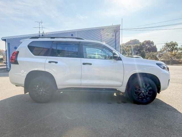 Ref:AUX-21045141 TOYOTA LAND CRUISER PRADO 2023 - Image 4