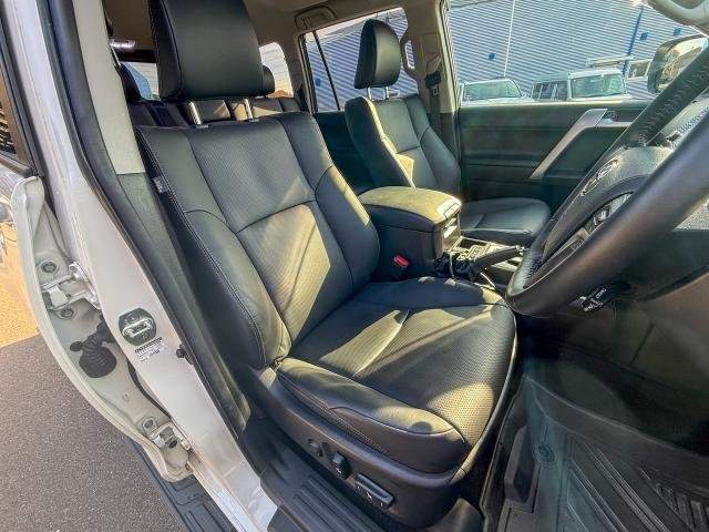 Ref:AUX-21045141 TOYOTA LAND CRUISER PRADO 2023 - Image 6