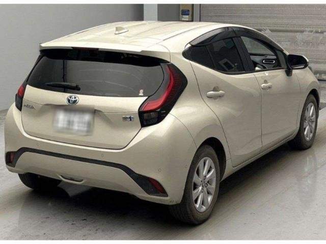 Ref:AUX-21049019 TOYOTA AQUA 2021 - Image 2