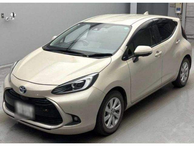 Ref:AUX-21049019 TOYOTA AQUA 2021