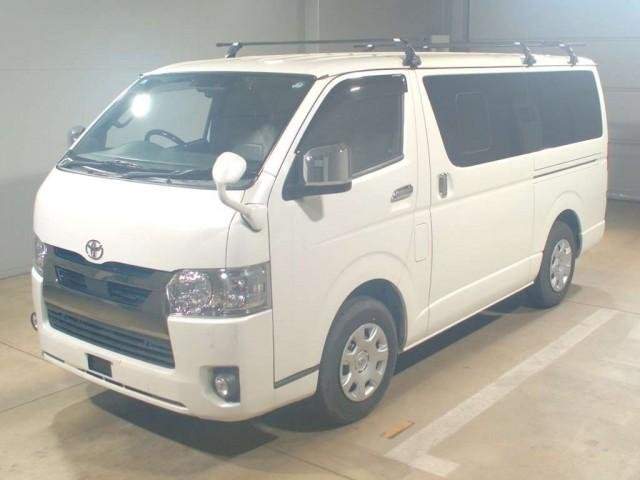 Ref:AUX-21049221 TOYOTA HIACE VAN 2021