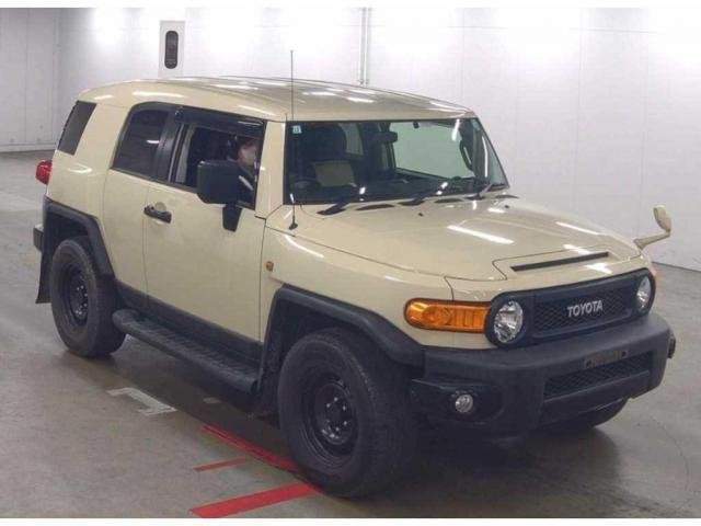 Ref:AUX-21066132 TOYOTA FJ CRUISER 2017