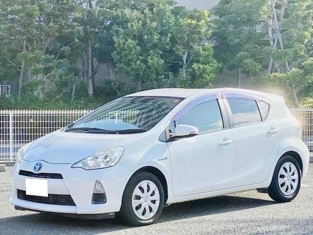 Ref:AUX-21066252 TOYOTA AQUA 2012