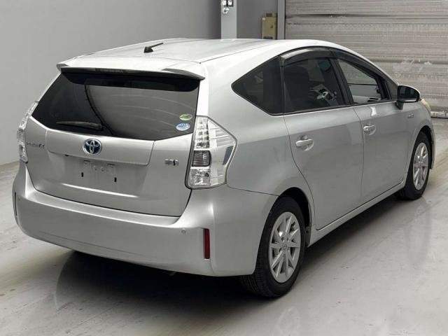 Ref:AUX-21073516 TOYOTA PRIUS ALPHA 2012 - Image 12