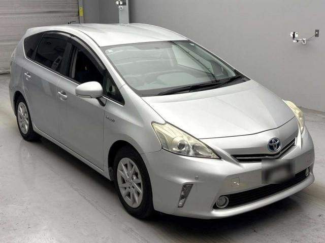 Ref:AUX-21073516 TOYOTA PRIUS ALPHA 2012