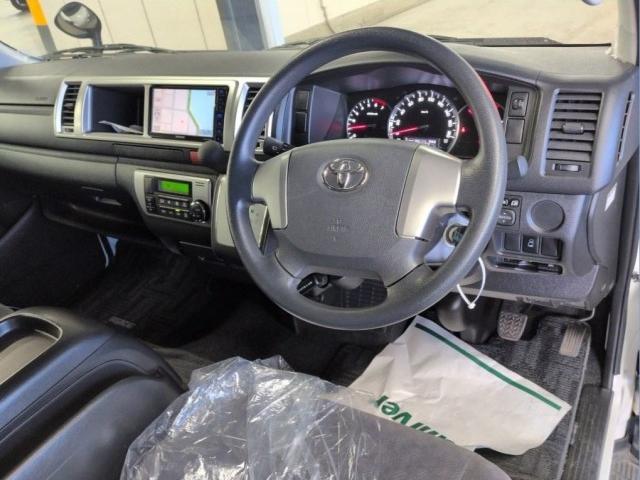 Ref:AUX-21101191 TOYOTA HIACE WAGON 2015 - Image 3