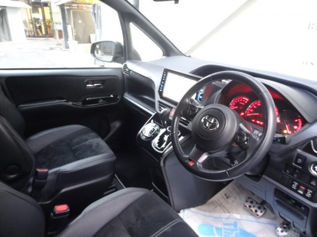 Ref:AUX-21101203 TOYOTA VOXY 2019 - Image 14