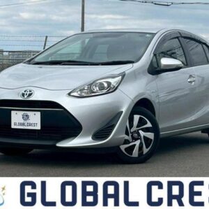 2018 Toyota Aqua silver gasoline used car Japan export