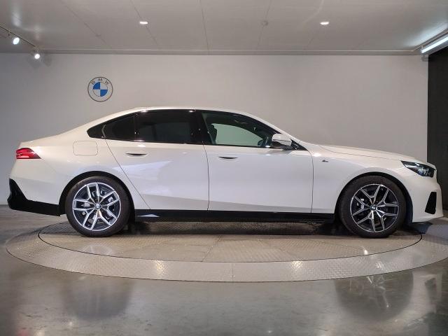 Ref:AUX-21129677 BMW 5 SERIES 2024 - Image 8