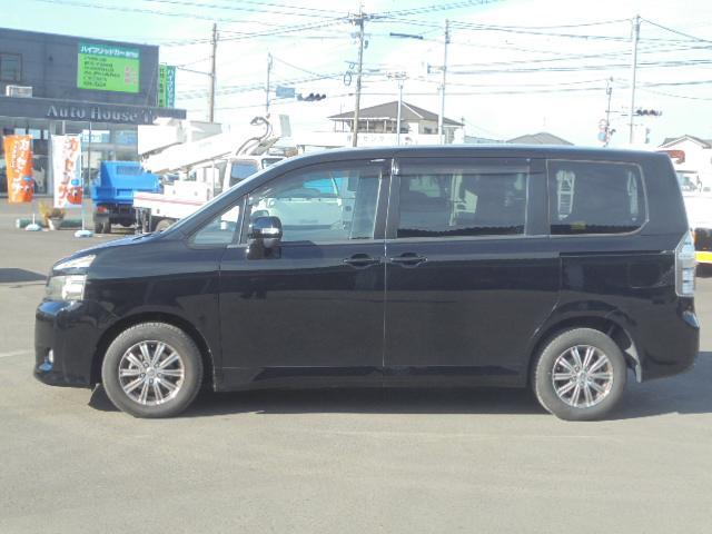 Ref:AUX-21133208 TOYOTA VOXY 2010 - Image 2
