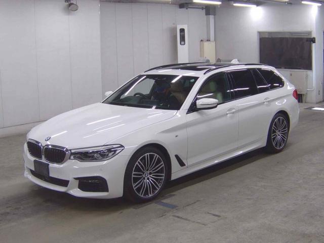Ref:AUX-21150184 BMW 5 SERIES 2018