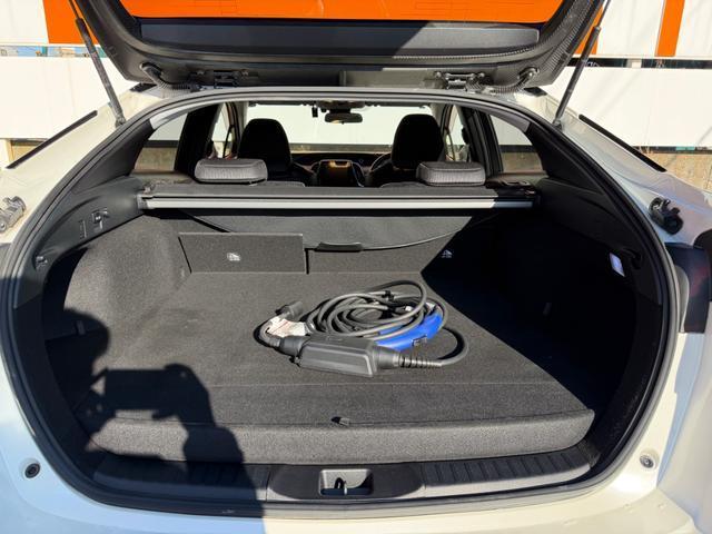 Ref:AUX-21196098 TOYOTA PRIUS PHV 2018 - Image 11