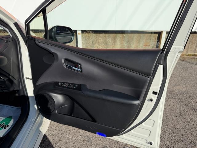 Ref:AUX-21196098 TOYOTA PRIUS PHV 2018 - Image 14