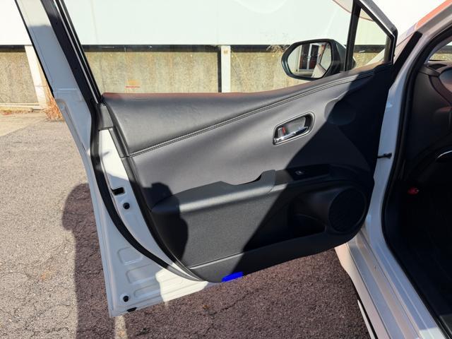 Ref:AUX-21196098 TOYOTA PRIUS PHV 2018 - Image 15