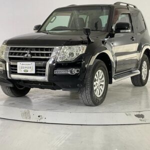 2014 Mitsubishi Pajero black gasoline used car Japan export