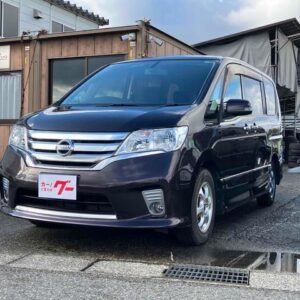 2011 Nissan Serena black gasoline used car Japan export