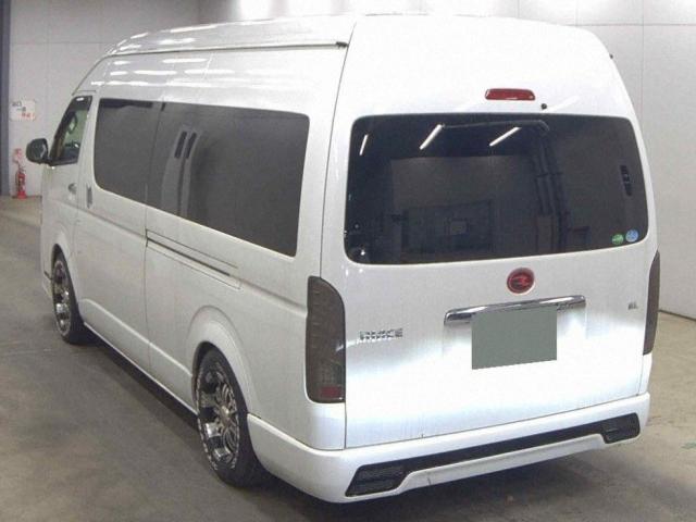 Ref:AUX-21223247 TOYOTA HIACE COMMUTER 2019 - Image 2