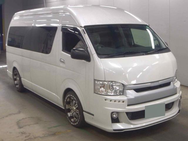 Ref:AUX-21223247 TOYOTA HIACE COMMUTER 2019