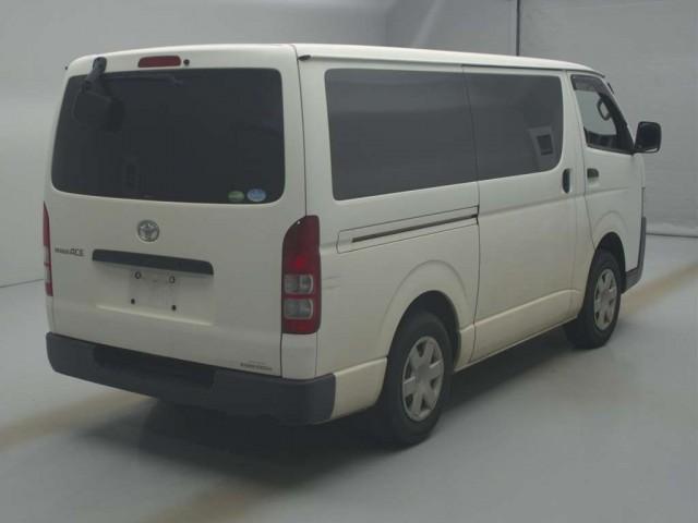 Ref:AUX-21223344 TOYOTA HIACE VAN 2018 - Image 2