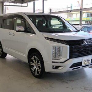 2023 Mitsubishi Delica D:5 white diesel used car Japan export