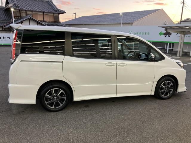 Ref:AUX-21255229 TOYOTA NOAH 2018 - Image 4