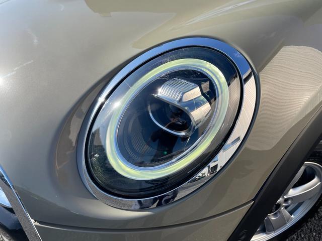 Ref:AUX-21267049 MINI MINI 2018 13 Ref:AUX-21267049 MINI MINI 2018 - Image 13
