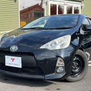 2013 Toyota Aqua black hybrid used car Japan export