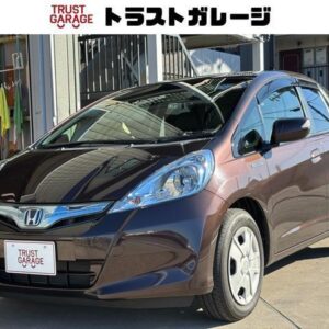 2013 Honda Fit Hybrid tea hybrid used car Japan export