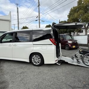 2024 Toyota Noah white gasoline used car Japan export