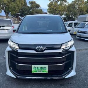 2023 Toyota Noah white gasoline used car Japan export